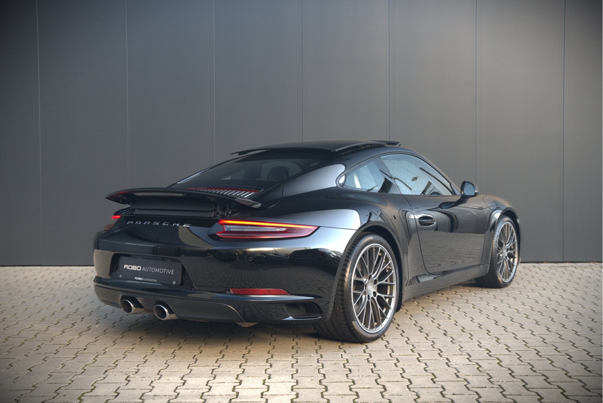 Porsche 911 3.0 Carrera | Panoramadak | Bose | Sport Chrono, Achterwielaandrijving, Gebruikt, 4 stoelen, Zwart