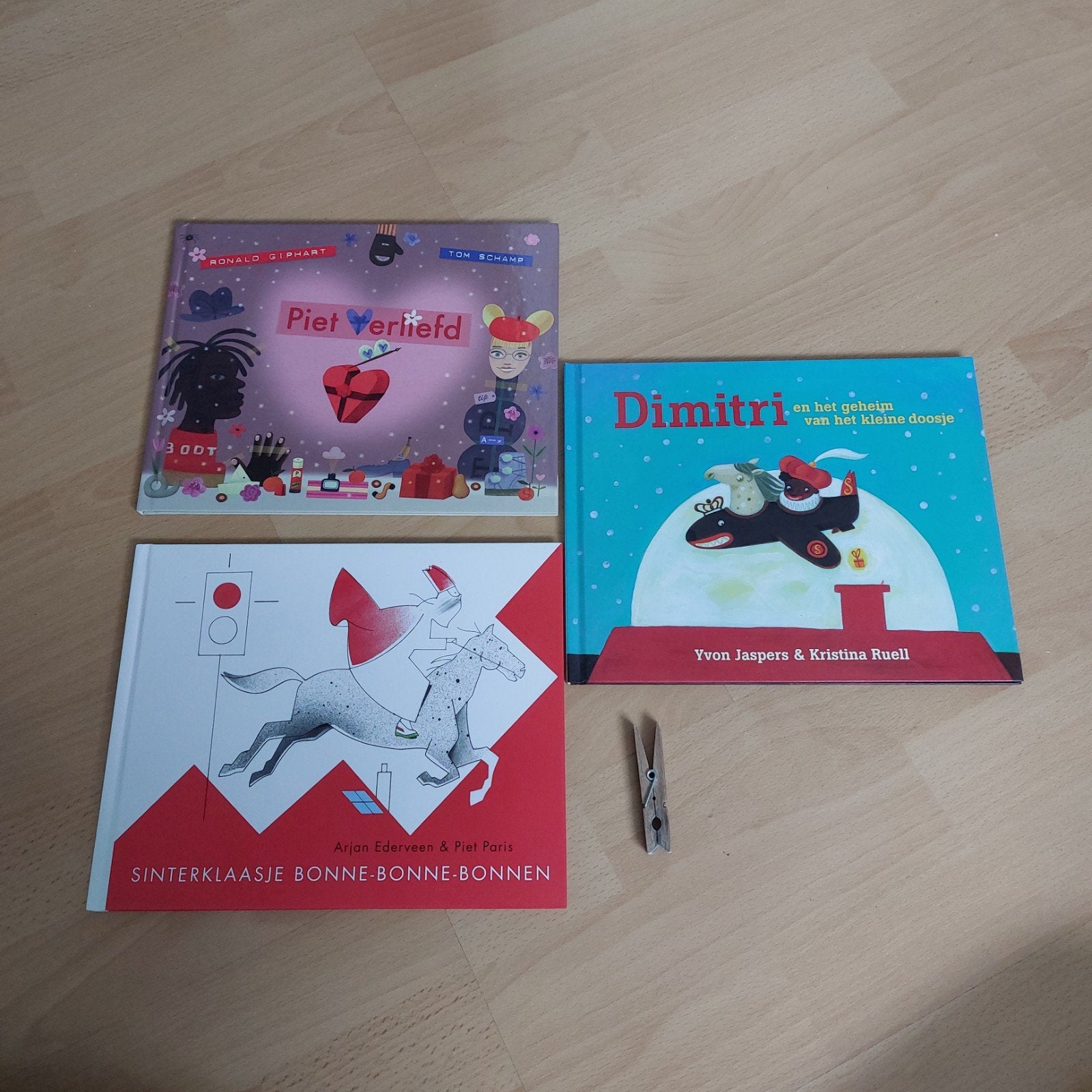 3 Kinderboeken: Piet Verliefd, Dimitri, Sinterklaasje, Ophalen of Verzenden, Gelezen, Fictie algemeen
