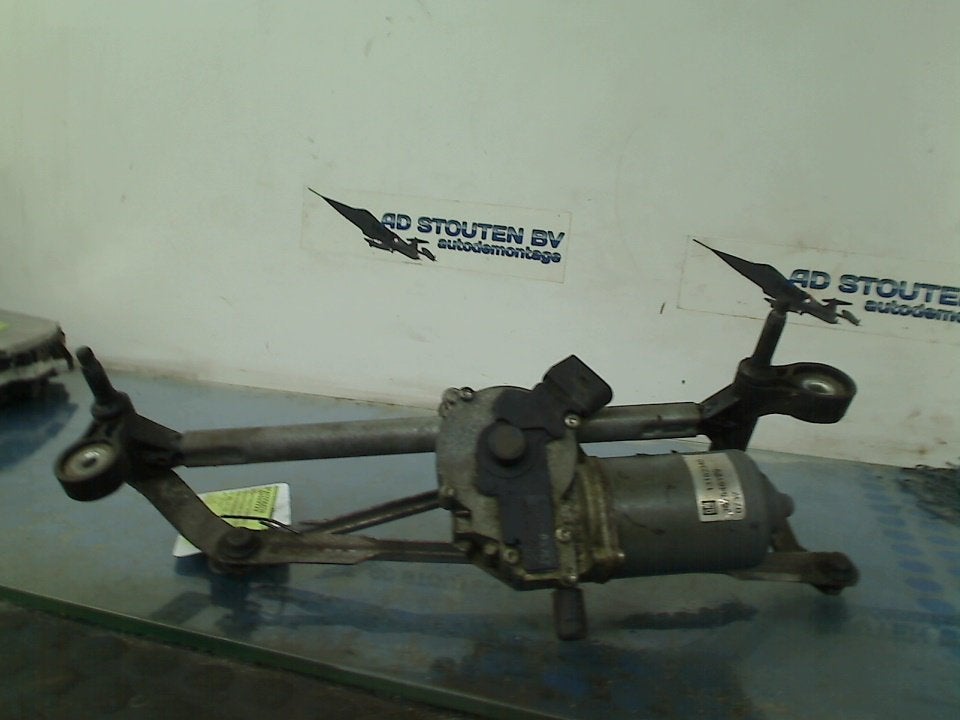 Ruitenwisser Mech + Motor Opel Corsa D 2007 13182340, Gebruikt, Bahnhofsplatz, Rüsselsheim am Main 65423, , Duitsland, Opel, Opel Automobile GmbH