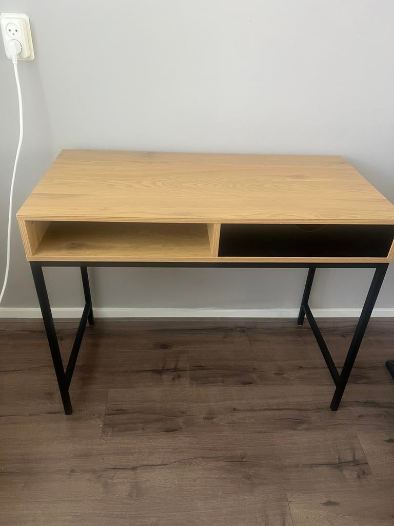 Bureau nieuw, Huis en Inrichting, Bureaus, Ophalen, Zo goed als nieuw