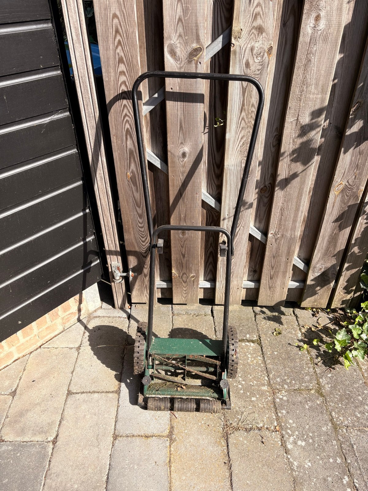 Foto 3 van Handgrasmaaier - Compact en Milieuvriendelijk