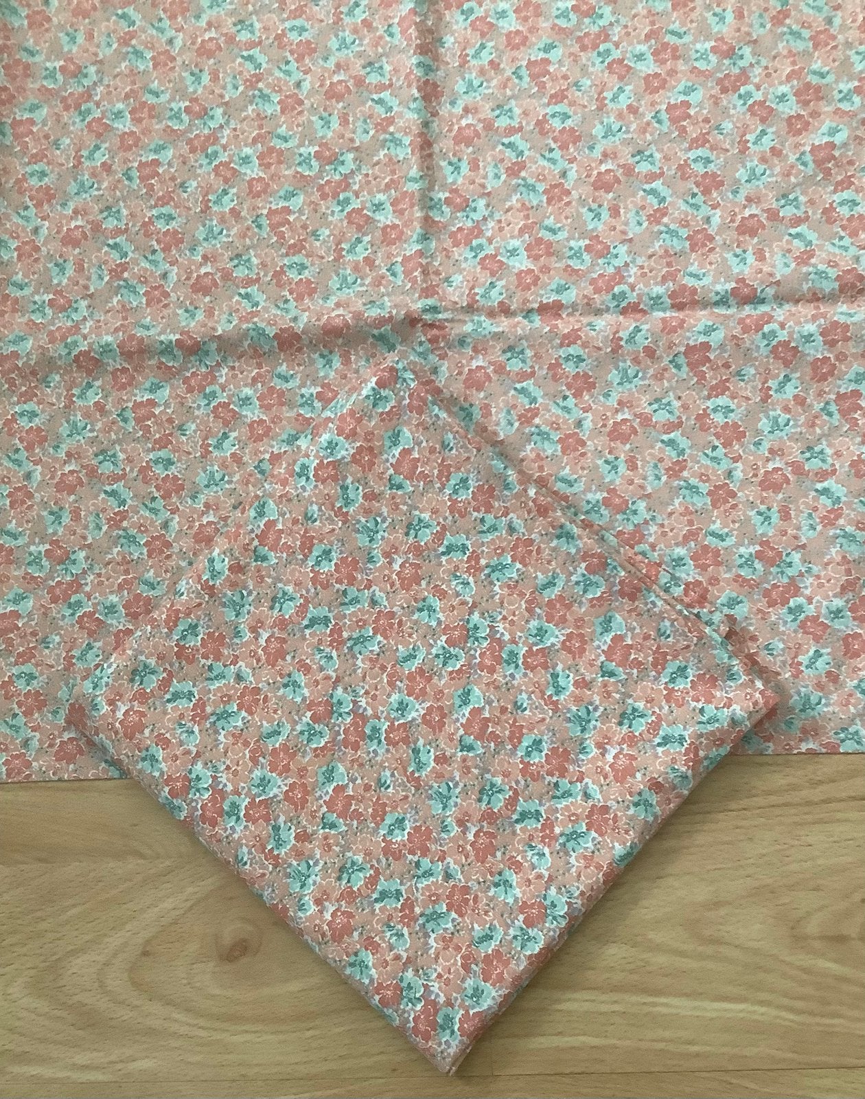 Vintage tafelkleed, Huis en Inrichting, Tafelkleden, Ophalen of Verzenden, Zo goed als nieuw, Vierkant, Katoen