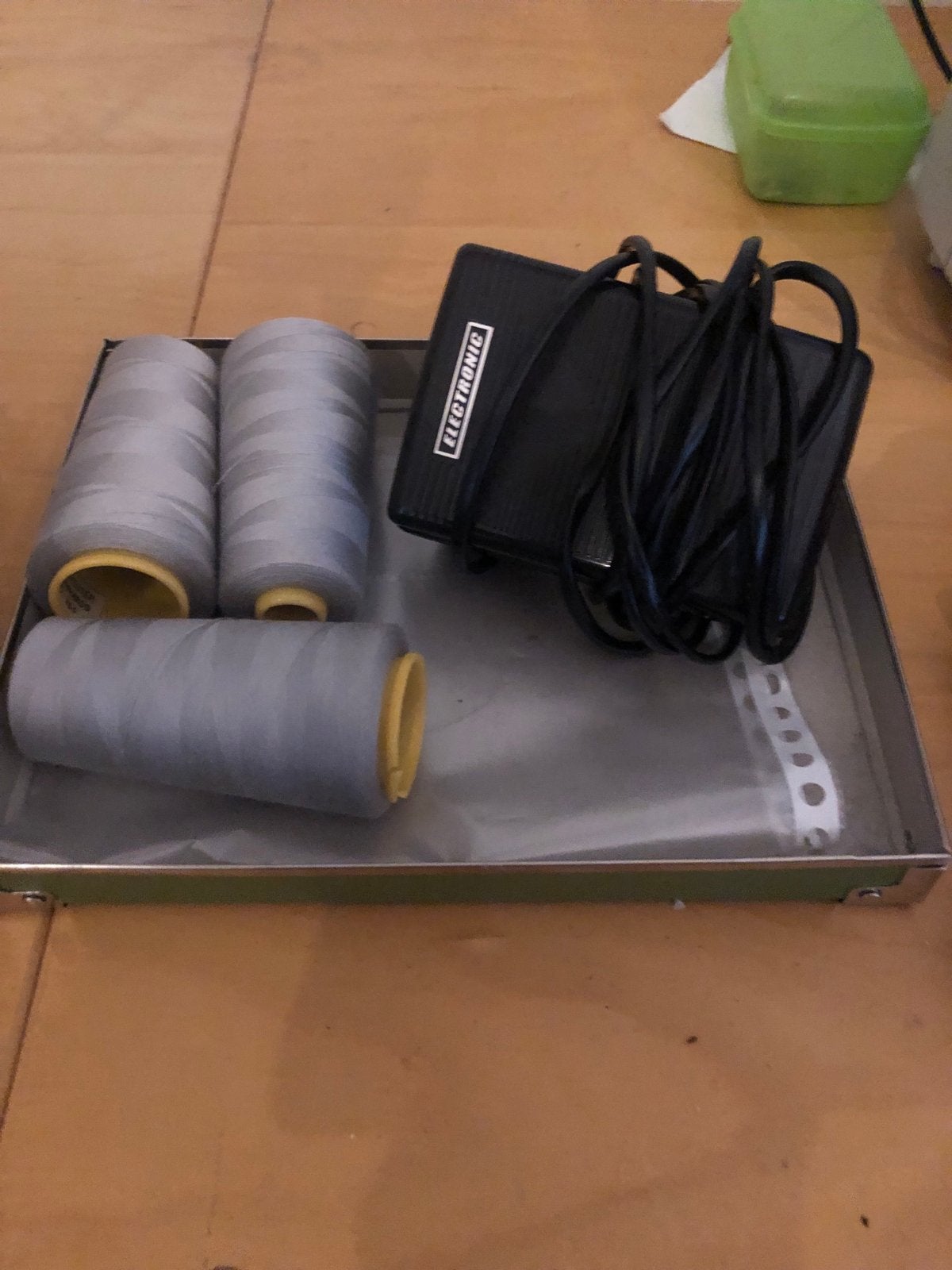 Lockmachine 740PSA met accessoires, Ophalen, Zo goed als nieuw, Lockmachine, Overige merken