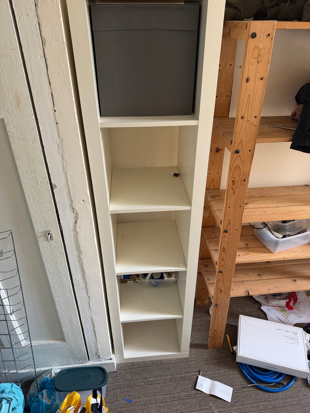 Witte kalax kast met planken, Huis en Inrichting, Kasten | Boekenkasten, Ophalen, Met plank(en), Minder dan 50 cm, Gebruikt