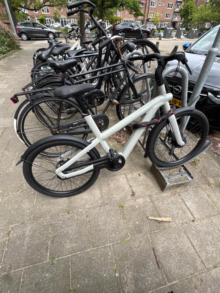 Foto 3 van VanMoof A5 - Nieuwe remblokken incl bagage voor