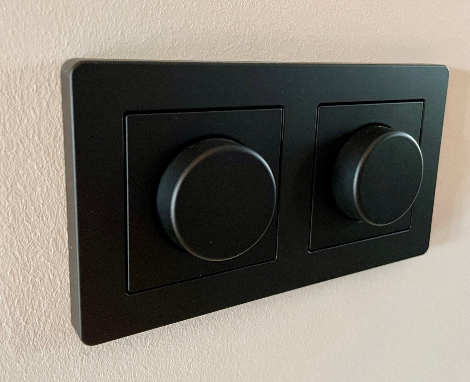 Buitenkansje: Jung dimmerknop + centraalplaat Per stuk NIEUW, Ophalen of Verzenden, Nieuw, Jung, Dimmer