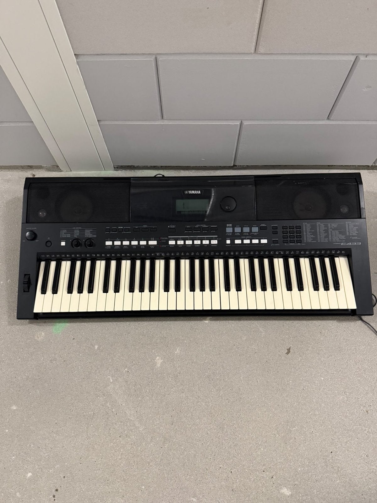 Yamaha PSR-E433 Keyboard, Ophalen, Yamaha, Aanslaggevoelig, 61 toetsen