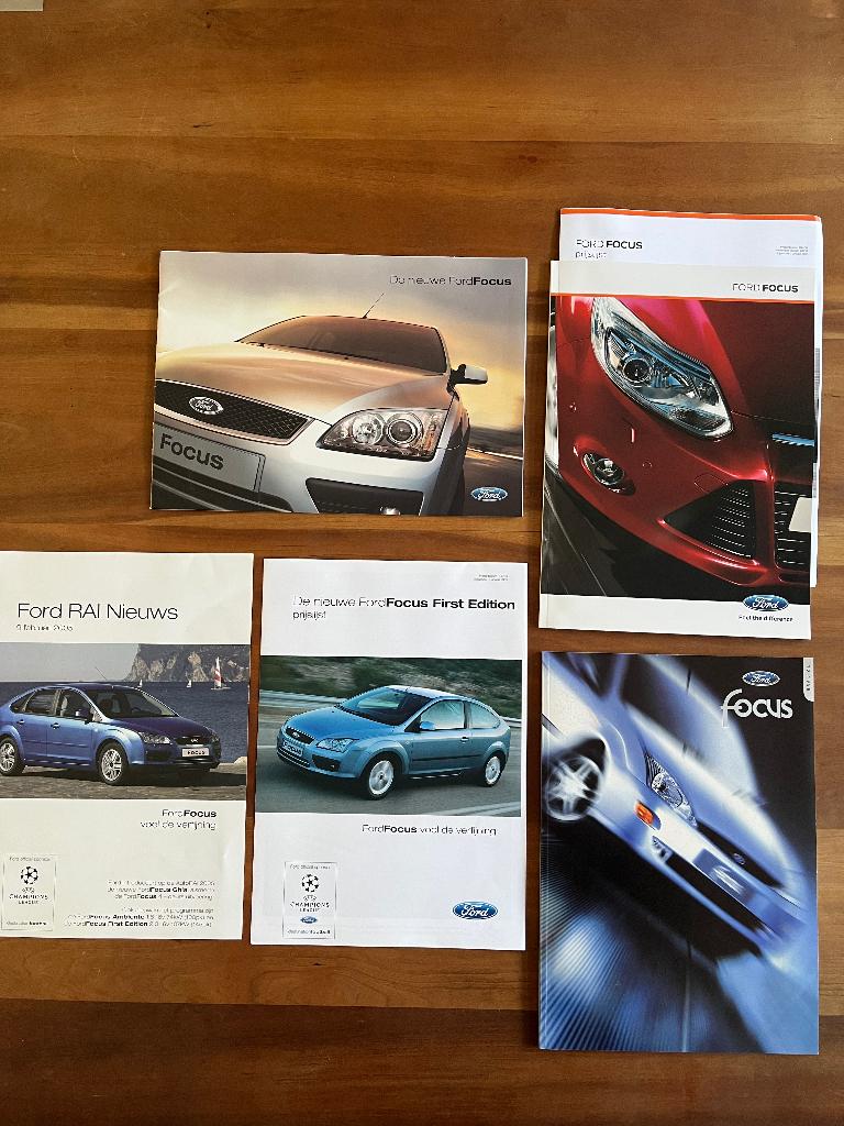 5x Ford Focus brochures, Ophalen of Verzenden, Zo goed als nieuw, Algemeen