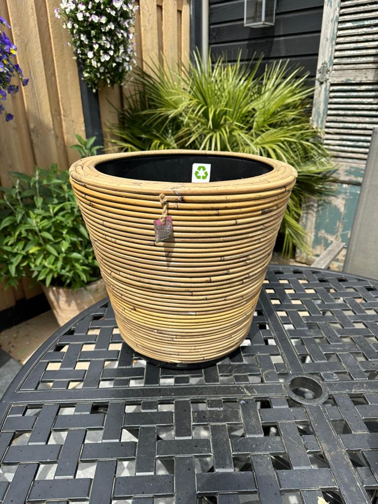 Grote rotan bloempot, Tuin en Terras, Bloempotten, Ophalen of Verzenden, Rond, Overige materialen