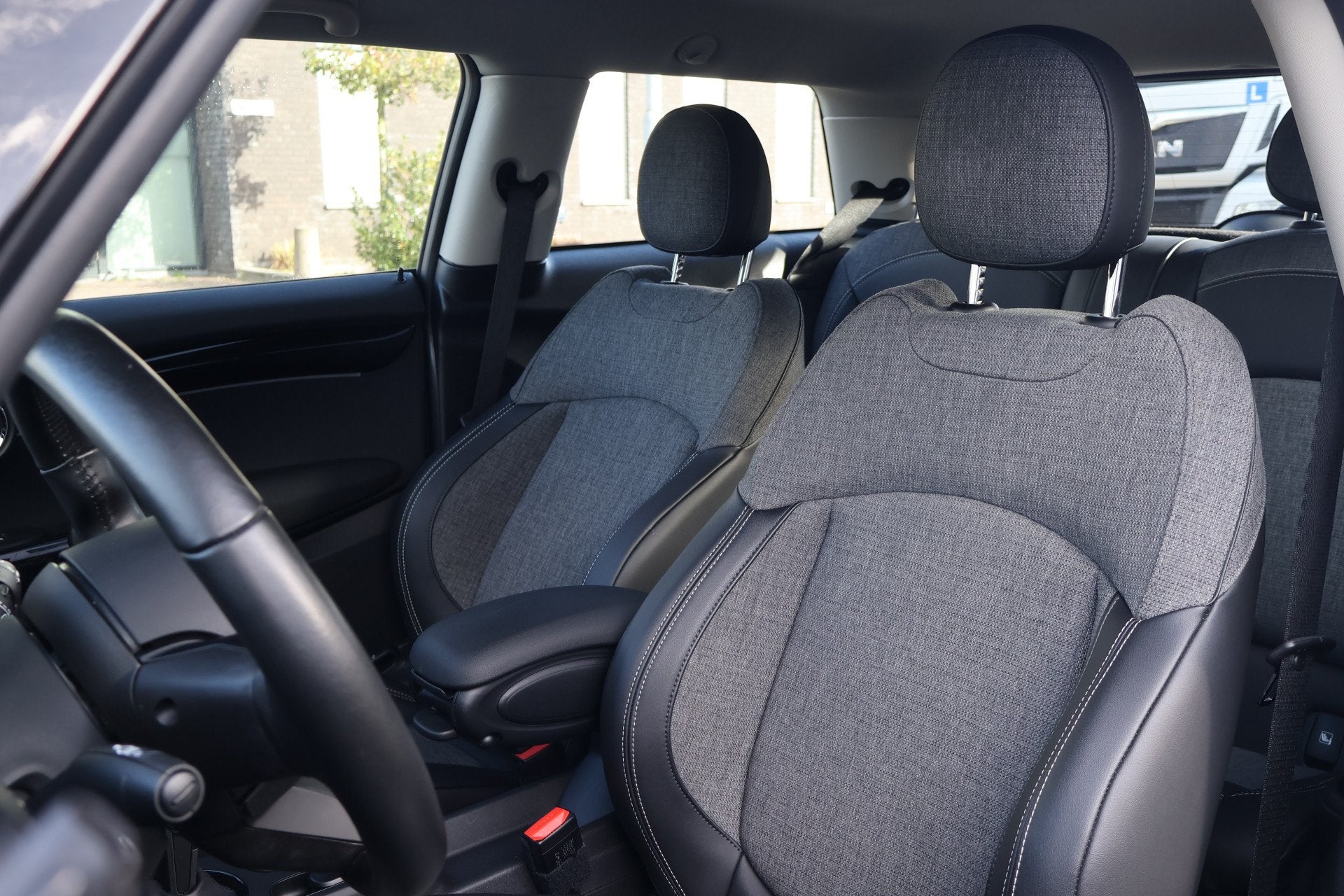 MINI Electric Classic / Sportstoelen / Achteruitrijcamera /, Auto's, Dealer onderhouden, Met garantie (alle), 4 stoelen, Mini Electric