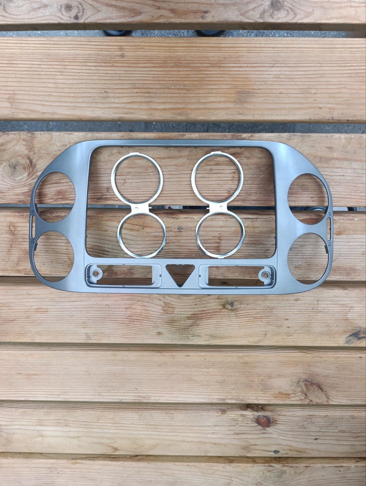 Origineel frame voor de radio van de Volkswagen Tiguan 2011, Auto-onderdelen, Ophalen of Verzenden, Nieuw, Volkswagen