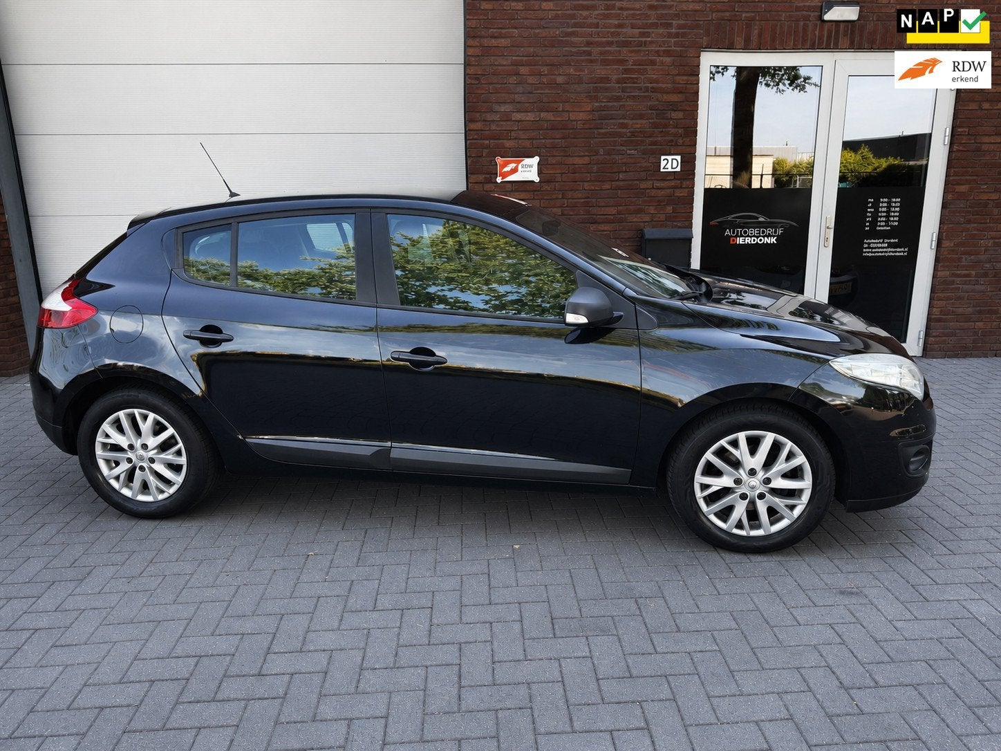 Renault Mégane 1.6 Authentique|AIRCO|NIEUWE APK|LEUKE AUTO, Auto's, Voorwielaandrijving, Euro 5, Gebruikt, Zwart