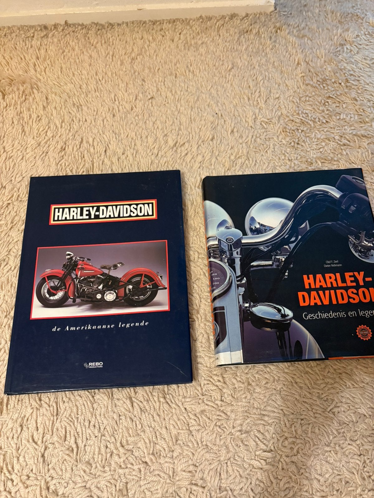 Harley Davidson Boeken 2 stuks, Ophalen, Zo goed als nieuw
