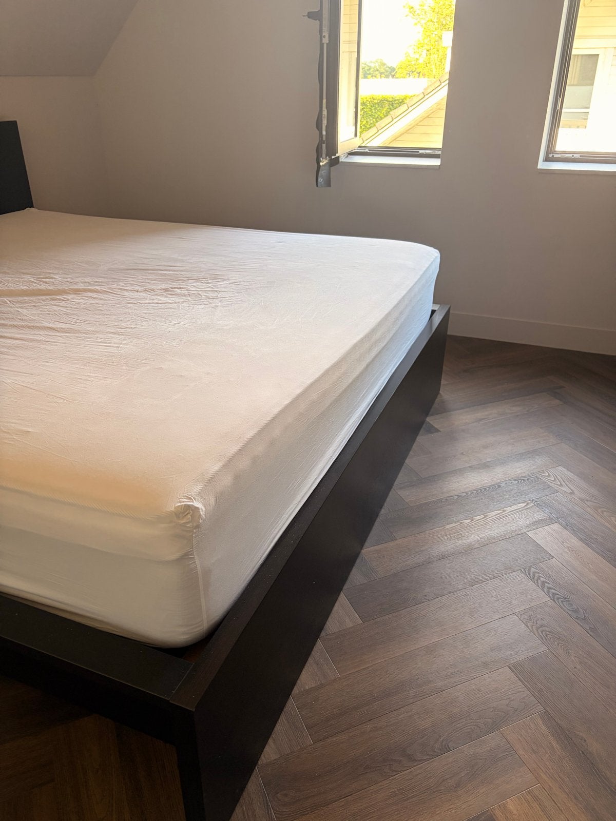 Modern tweepersoonsbed met hoofdbord, donkerbruin, Ophalen, Bruin, 210 cm, Tweepersoons