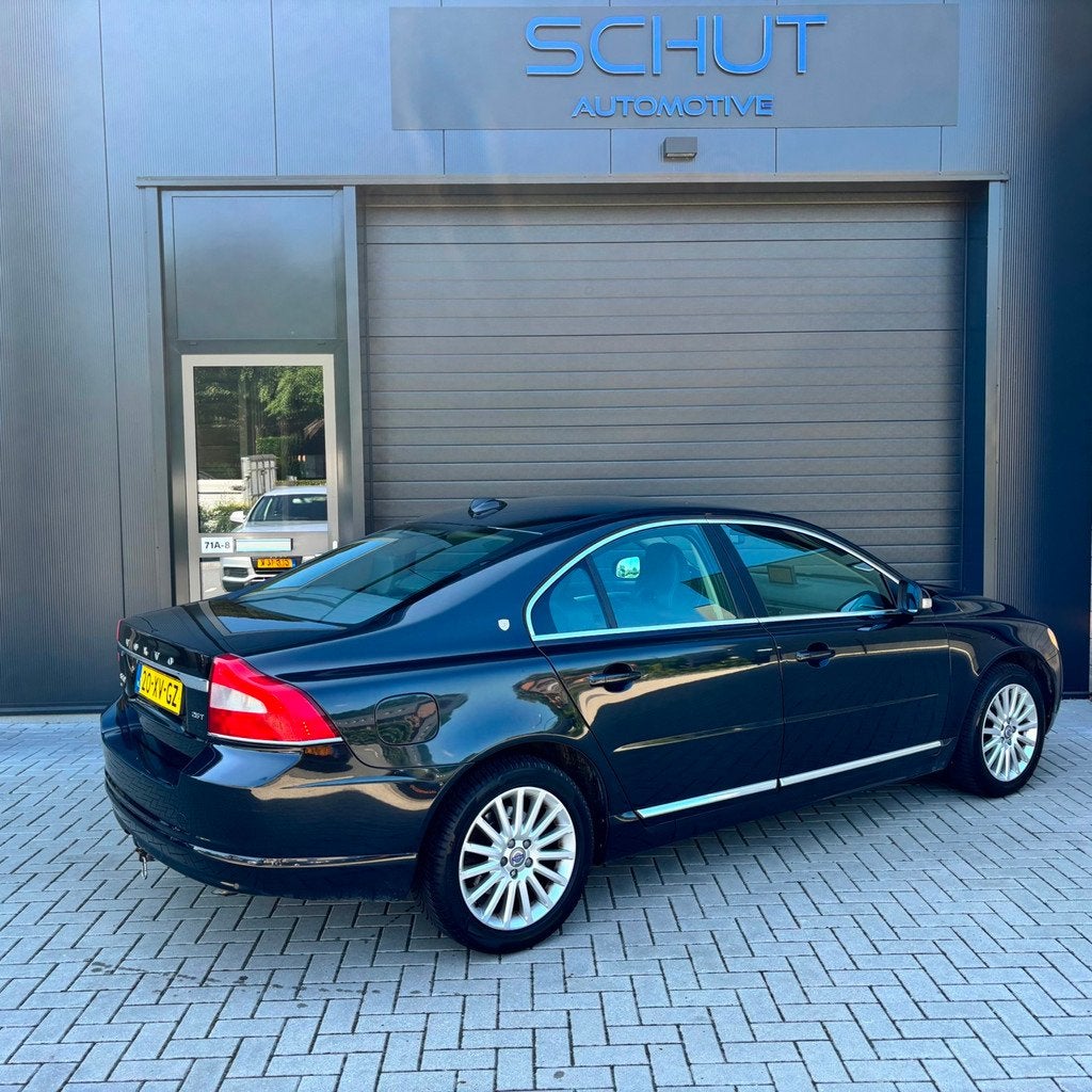 Volvo S80 2.5 T Momentum Geartronic | LEDER | NAVI | CLIMA |, Auto's, Zwart, 1514 kg, Bedrijf, Sedan