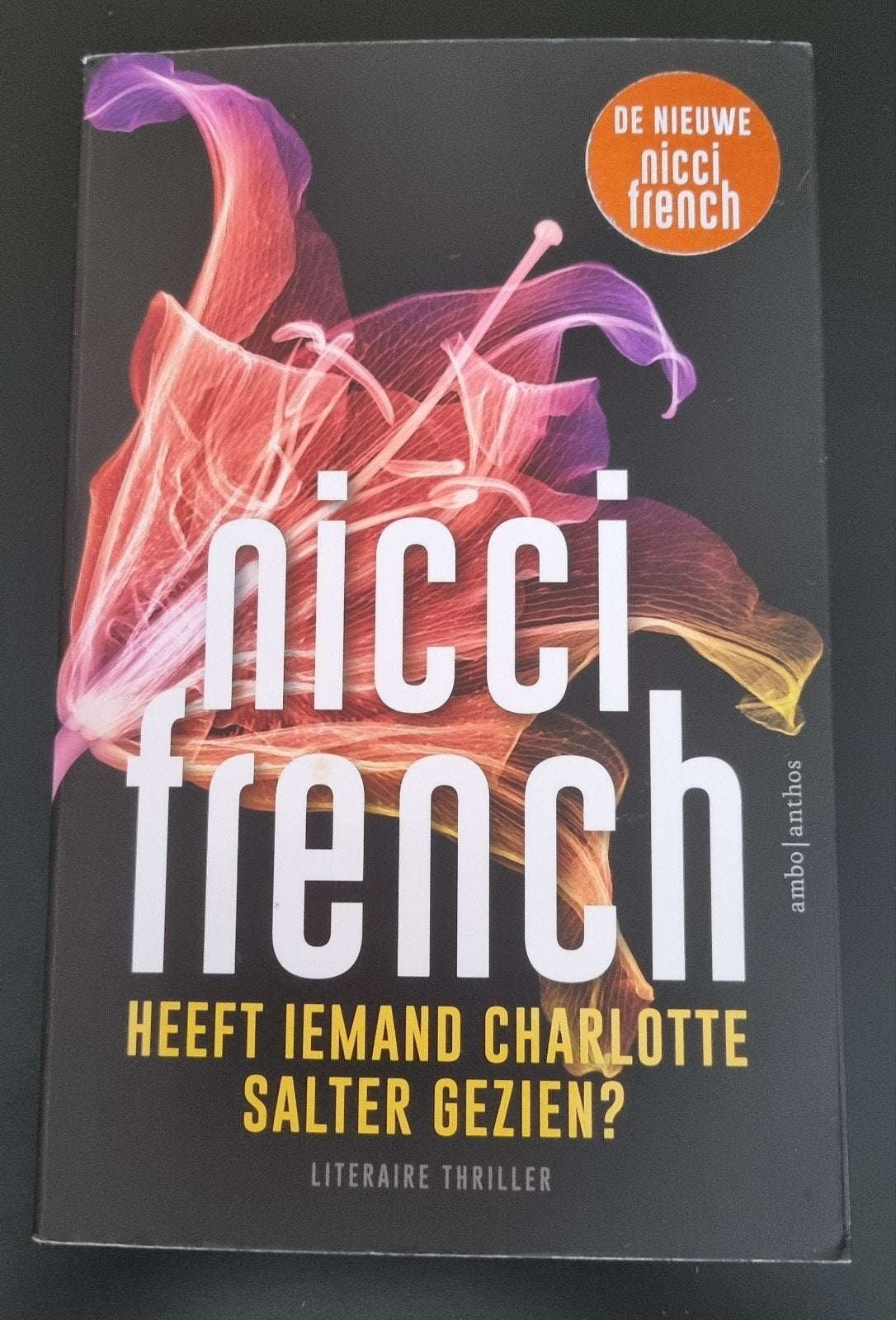 Nicci French, Heeft iemand Charlotte Salter gezien?, Ophalen of Verzenden, Zo goed als nieuw