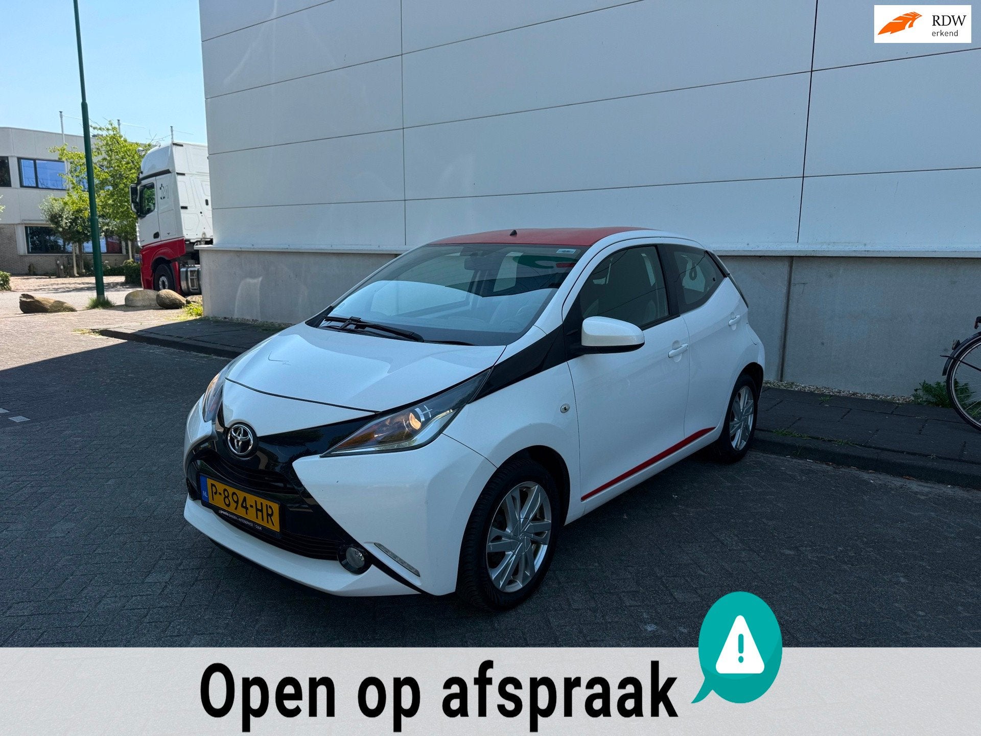 Toyota Aygo 1.0 VVT-i x CAMERA/NWE APK/5DRS/AIRCO/BLEUTOOTH, Auto's, Voorwielaandrijving, Euro 5, Gebruikt, 4 stoelen