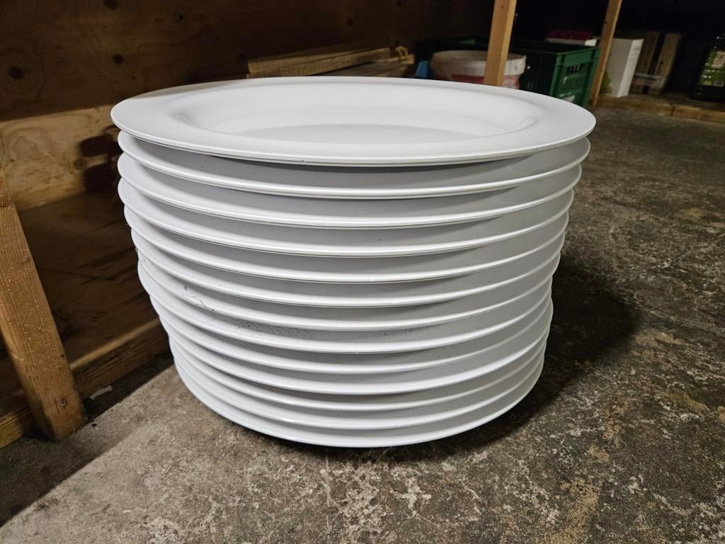 13  witte cateringschalen van Truyts Import, Gebruikt, Keramiek, Ophalen of Verzenden, Bord(en)