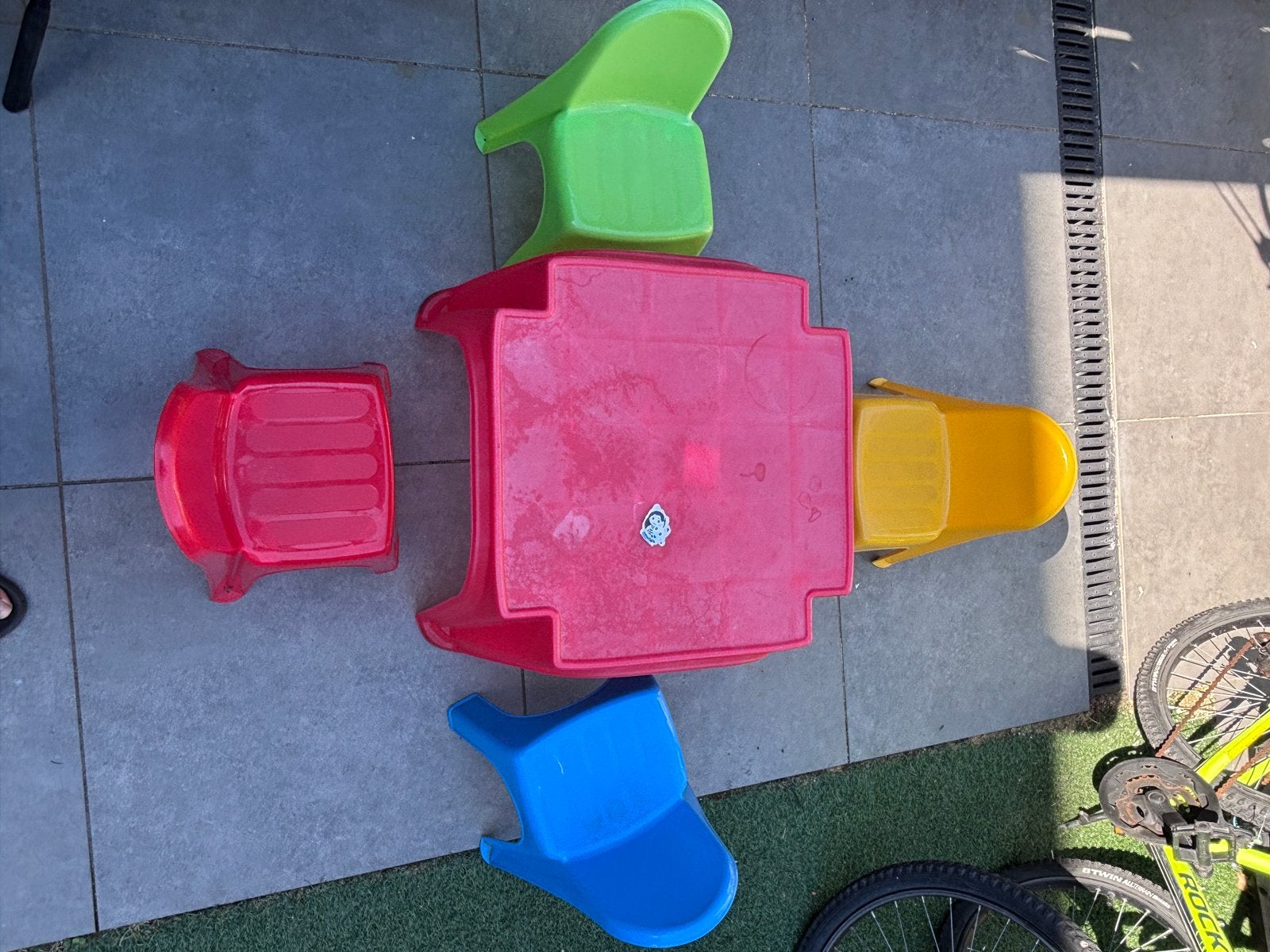 Kinder picknickset: tafel en 4 stoeltjes, Ophalen, Gebruikt, Tafel(s) en Stoel(en)