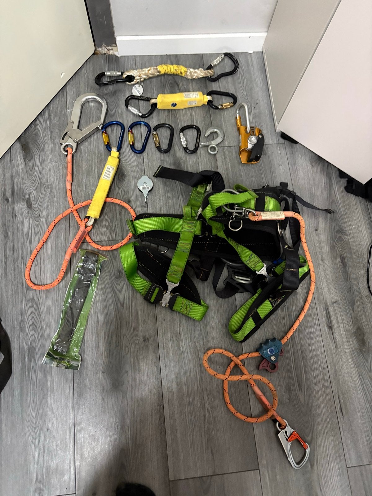Professionele Klim Set - Harnas, Karabiners, Touwen, Sport en Fitness, Klimsport, Ophalen, Gebruikt, Klimsport-accessoire