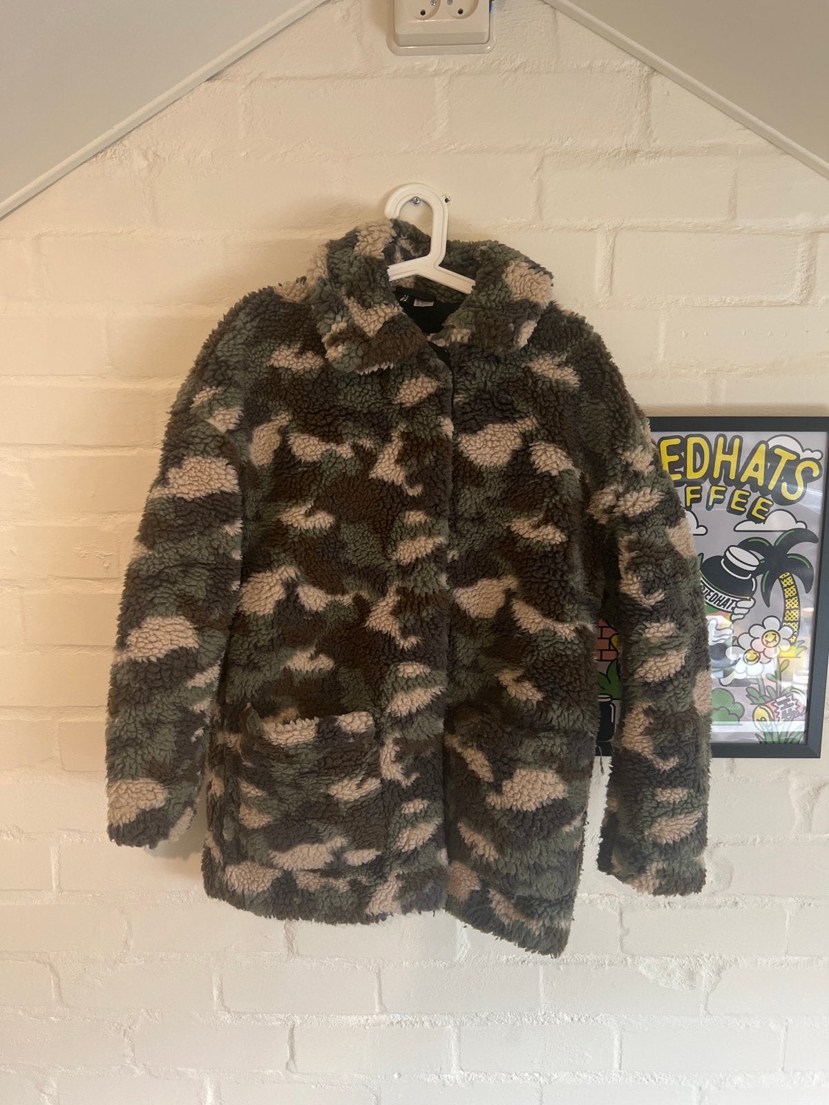 H&M camouflage teddy jas maat 36, Ophalen, Zo goed als nieuw, Maat 36 (S), Meerkleurig