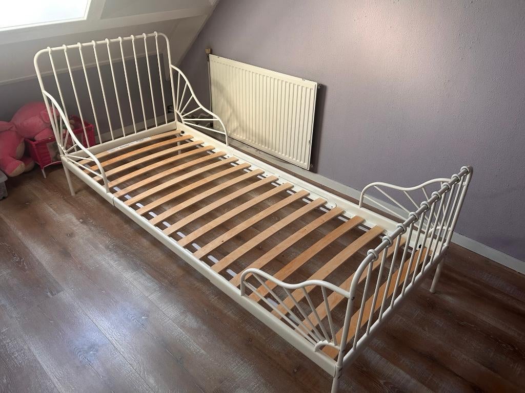 kinderbed-meegroeibed. Type: Minnen Ikea, Ophalen, 85 tot 100 cm, Zo goed als nieuw, Lattenbodem