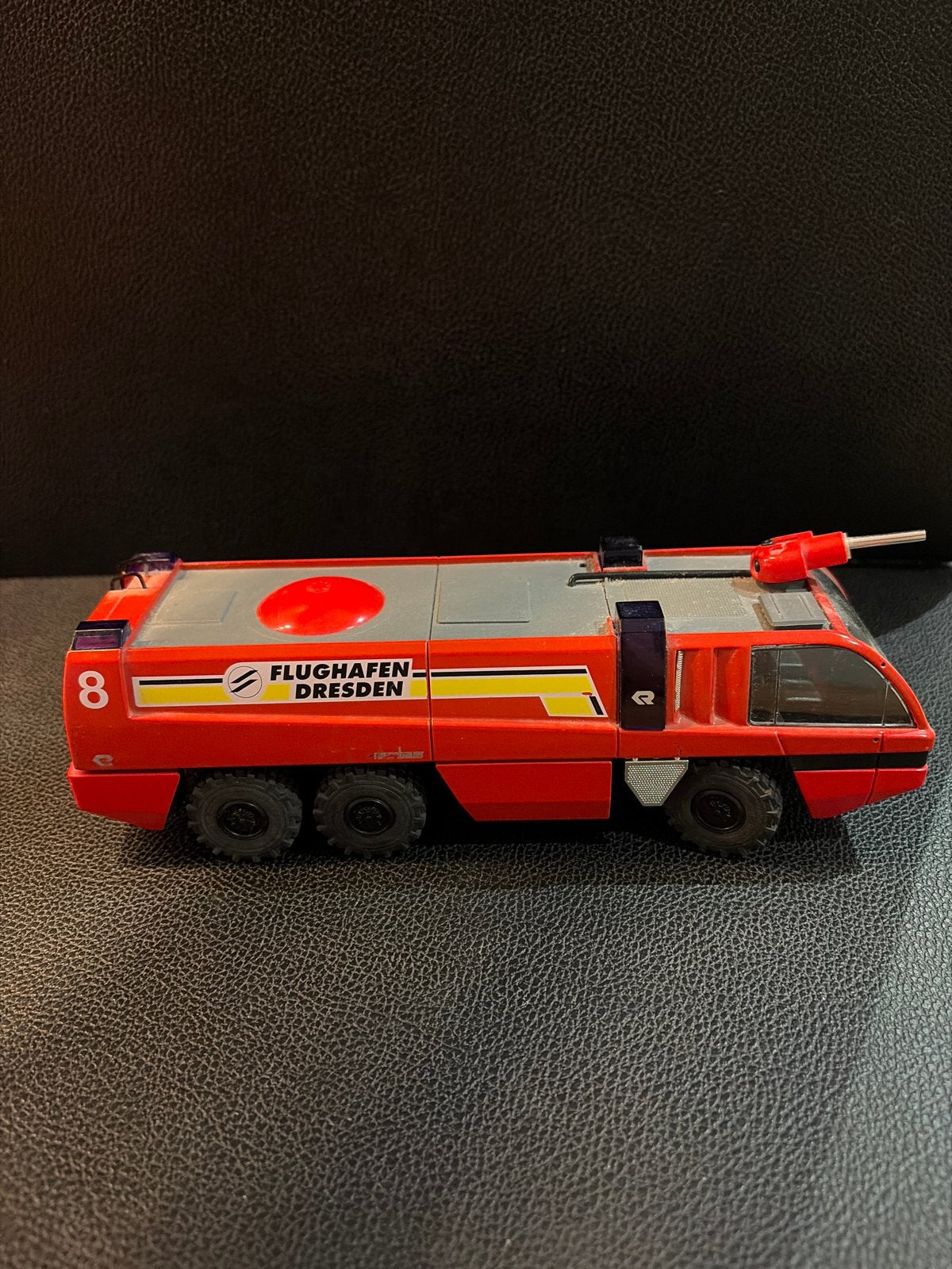 Cursor Rosenbauer Panther 6x6 Flughafen Dresden 1:43 schaalm, Ophalen of Verzenden, Gebruikt, Auto, Overige merken