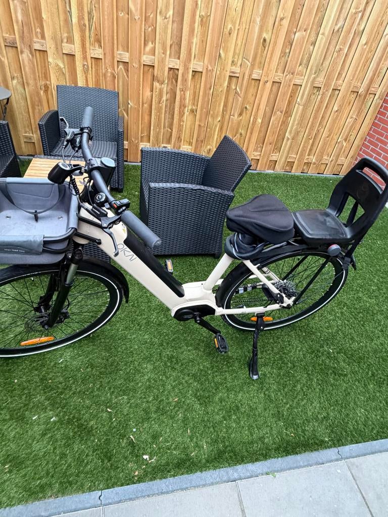 Okai elektrische fiets met Qibbel kinderzitje, Ophalen, Zo goed als nieuw, Overige merken