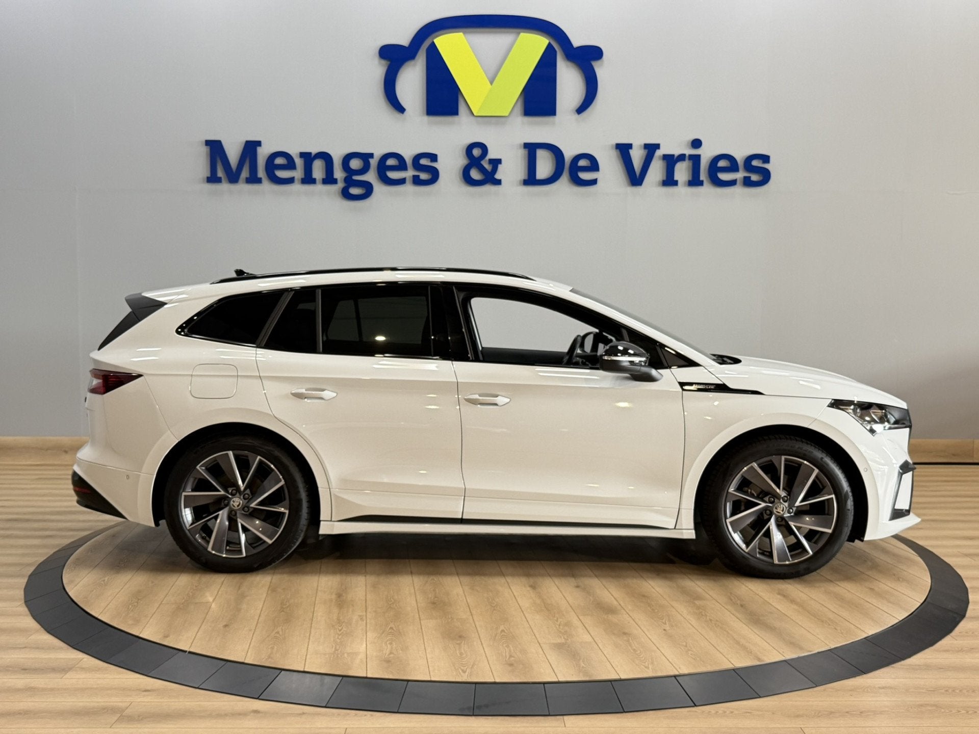 Skoda Enyaq iV 60 Sportline SOH 89% Trekhaak | Camera | crui, Automaat, 12 maanden, Gebruikt, 179 pk