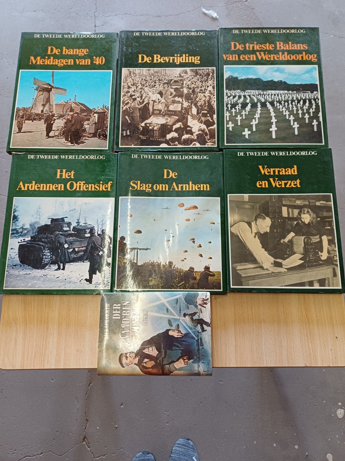 Oorlogsboeken over de Tweede Wereldoorlog (1940), Diverse auteurs, waaronder Dick Schokker, Algemeen, Ophalen, Tweede Wereldoorlog