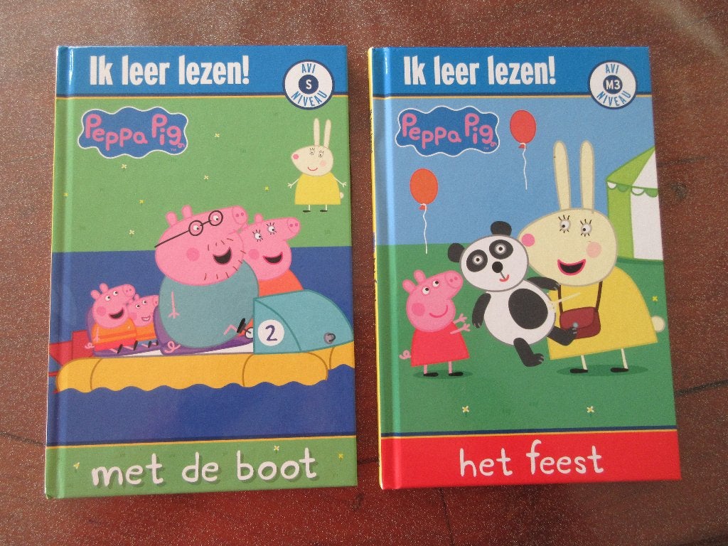 2 x boeken Peppa Pig  Avi Start + Avi M3, Ophalen of Verzenden, Gelezen, Fictie algemeen