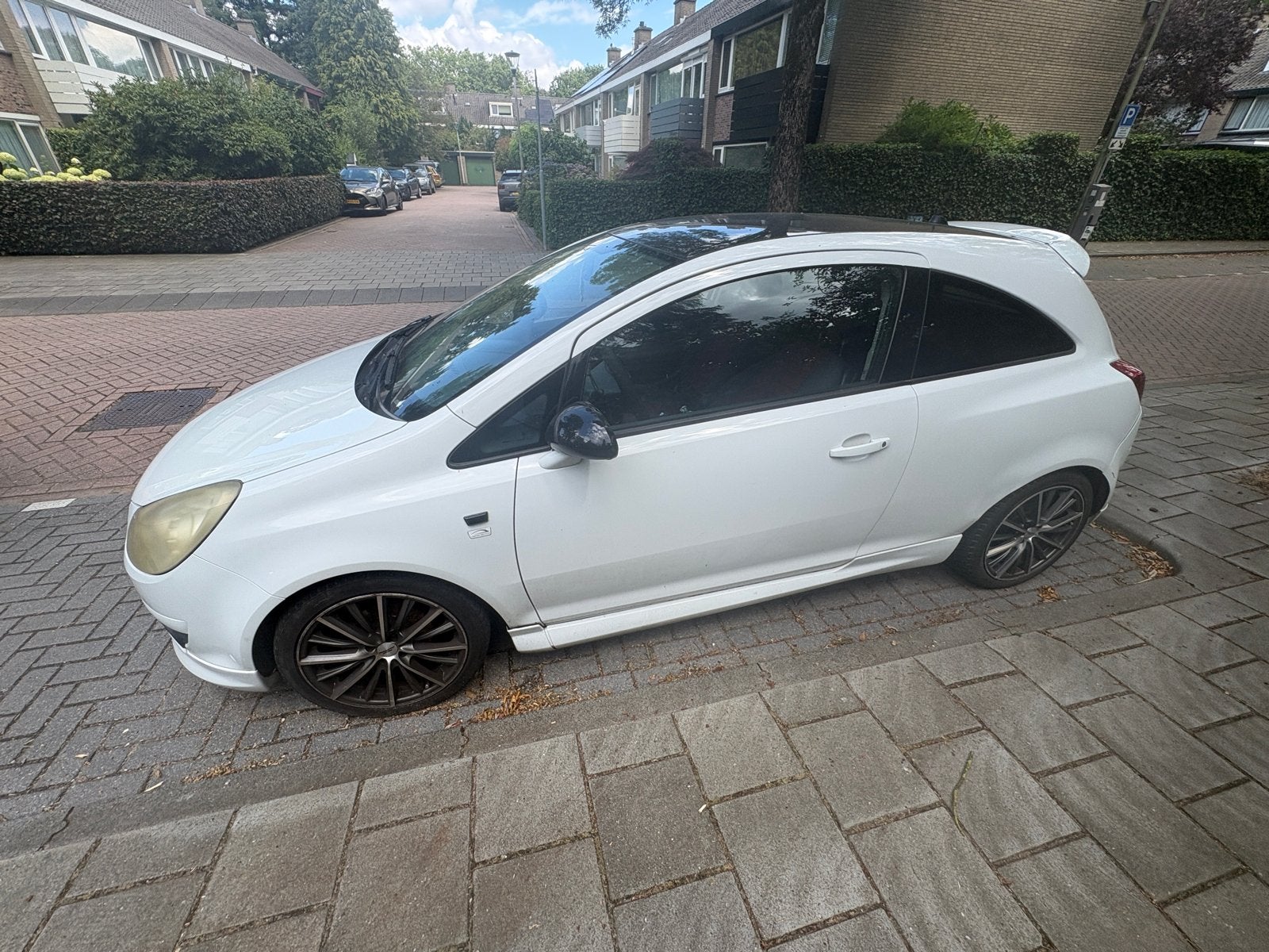Opel Corsa 1.2 16V 3D 2008 Wit, Voorwielaandrijving, 450 kg, 40 €/maand, 4 cilinders