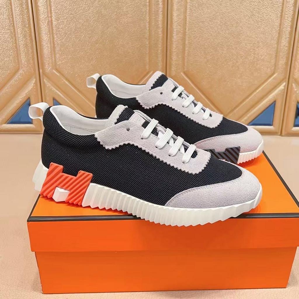 Hermès Sneakers Zwart/Wit met Oranje Details, Ophalen of Verzenden, Zo goed als nieuw
