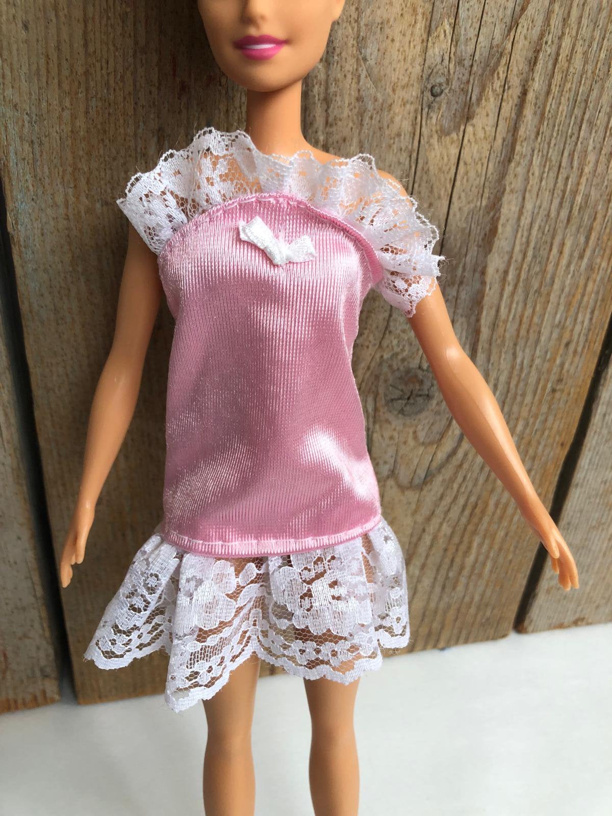 Roze nachtpon pyjama met kant, Ophalen of Verzenden, Zo goed als nieuw, Barbie