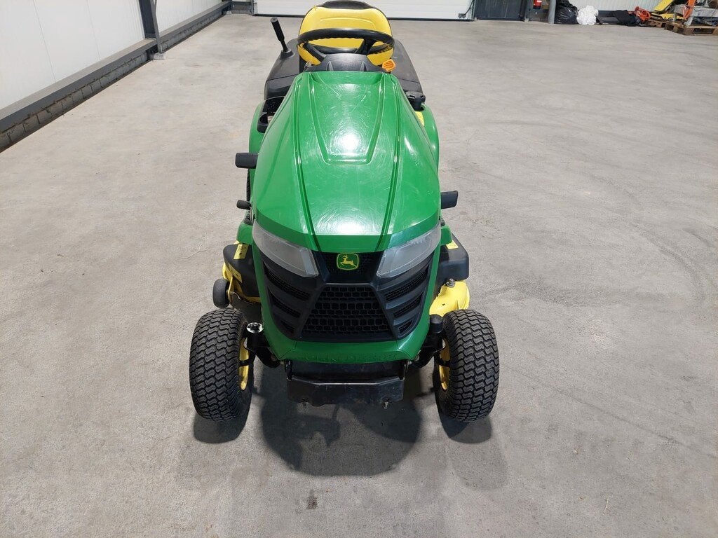 John Deere X 350R zitmaaier, John Deere, JDFCustomerSupport@JohnDeere.com, John-Deere-Strasse 169190
Walldorf, DE, John Deere