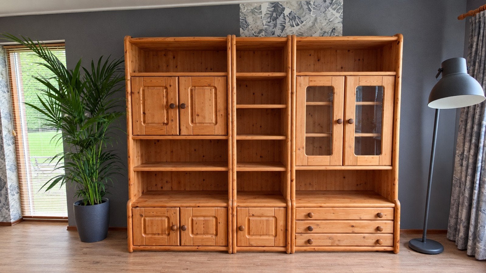 Massief geloogd grenen wandkast - Boekenkast met opbergruimt, Huis en Inrichting, Ophalen, Gebruikt, 200 cm of meer, Landelijk, Rustiek