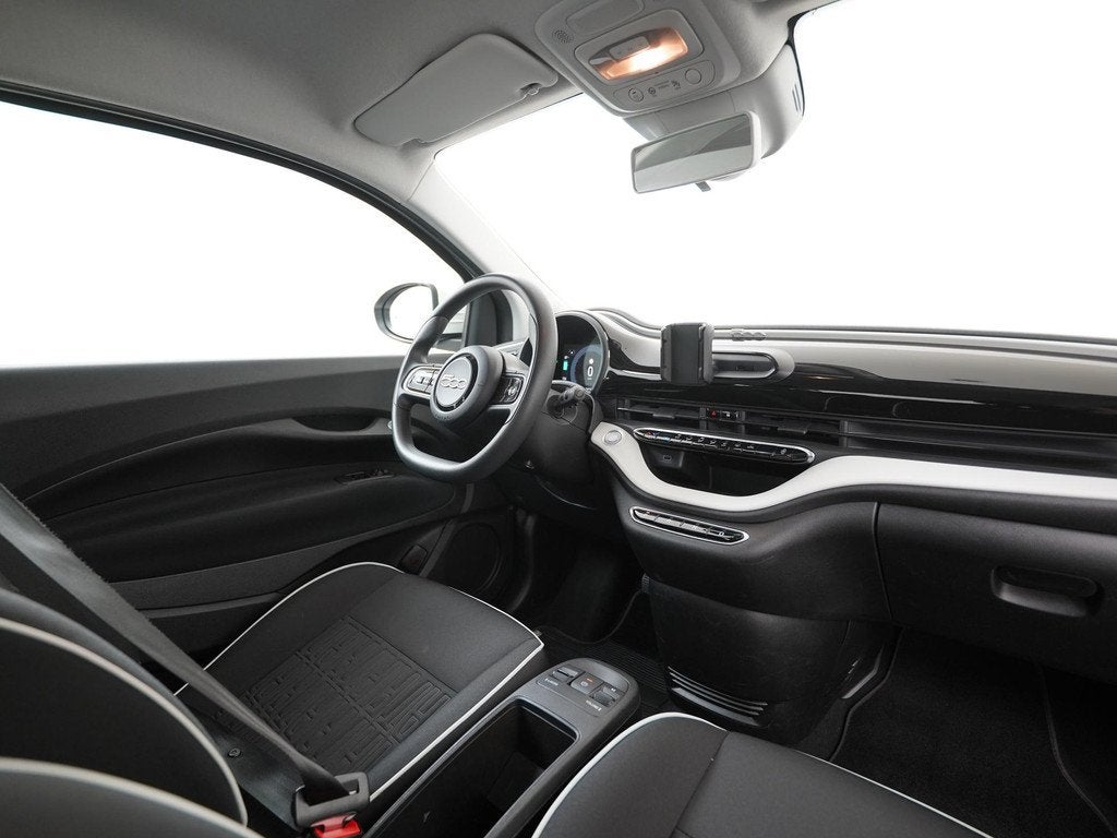 Fiat 500e Action 24 kWh | Digital Cockpit | Zondag Open!, Auto's, Fiat, 12 maanden, Stof, Gebruikt, Zwart