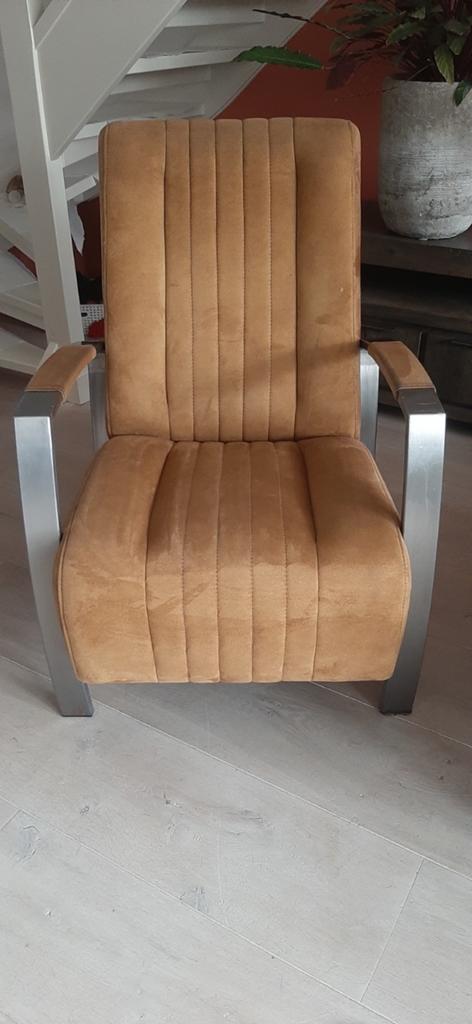 Twee mooie stoelen in mosterd geel, Ophalen of Verzenden, Zo goed als nieuw, 75 tot 100 cm, 50 tot 75 cm