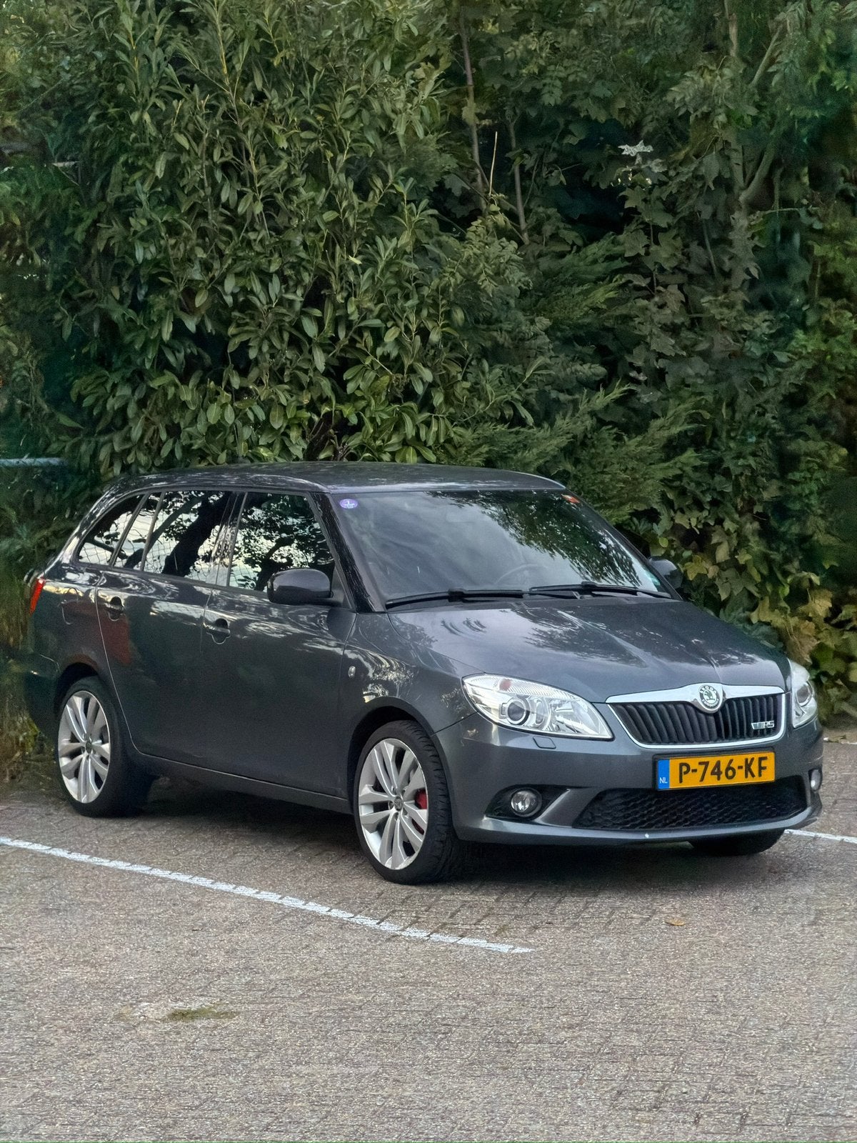 Skoda Fabia 1.4 TSI 132KW VRS Combi DSG 2010 Grijs, Auto's, Skoda, 4 cilinders, 179 pk, Particulier, 1390 cc