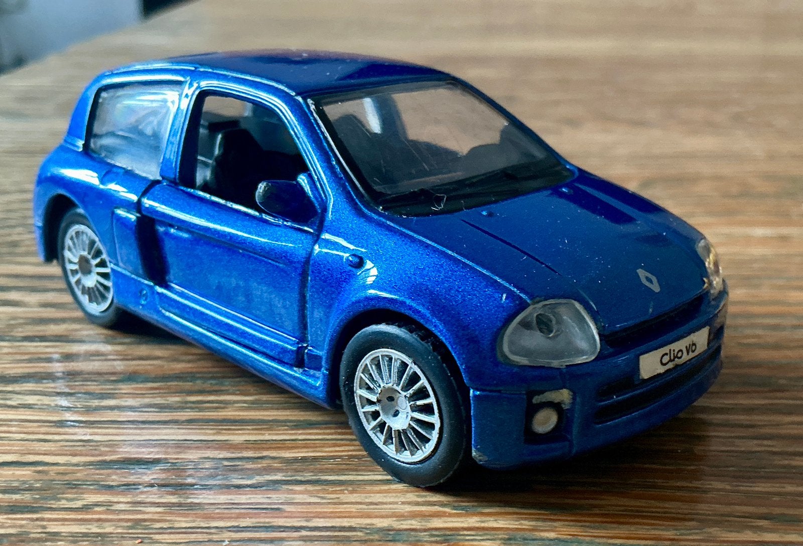 Renault Clio V6 Auto 2euro, Ophalen, Zo goed als nieuw, Auto
