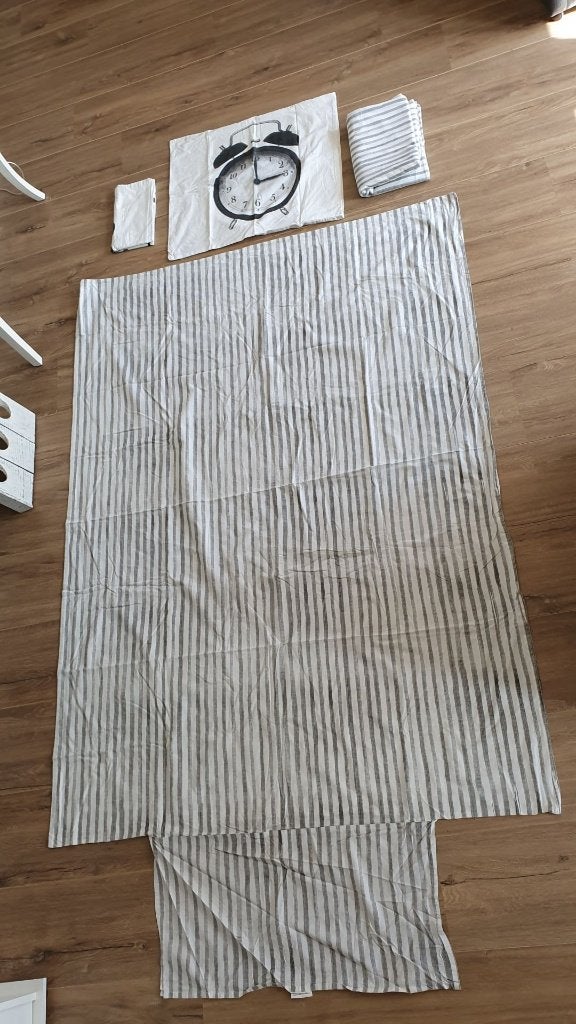 2 1-persoons dekbedovertrekken 140x200 met strepen en wekker, Eenpersoons, Dekbedovertrek, Ophalen of Verzenden, Zo goed als nieuw