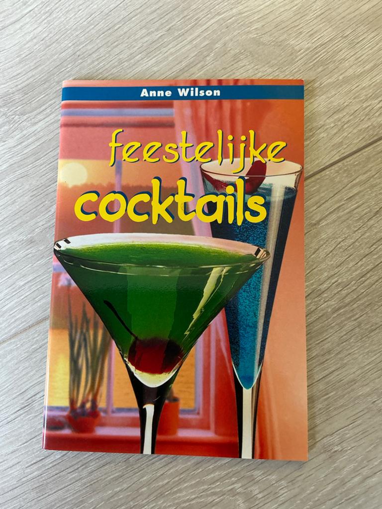 Feestelijke Cocktails - Anne Wilson (Zo goed als nieuw), Ophalen of Verzenden, Zo goed als nieuw, Overige gebieden, Overige typen