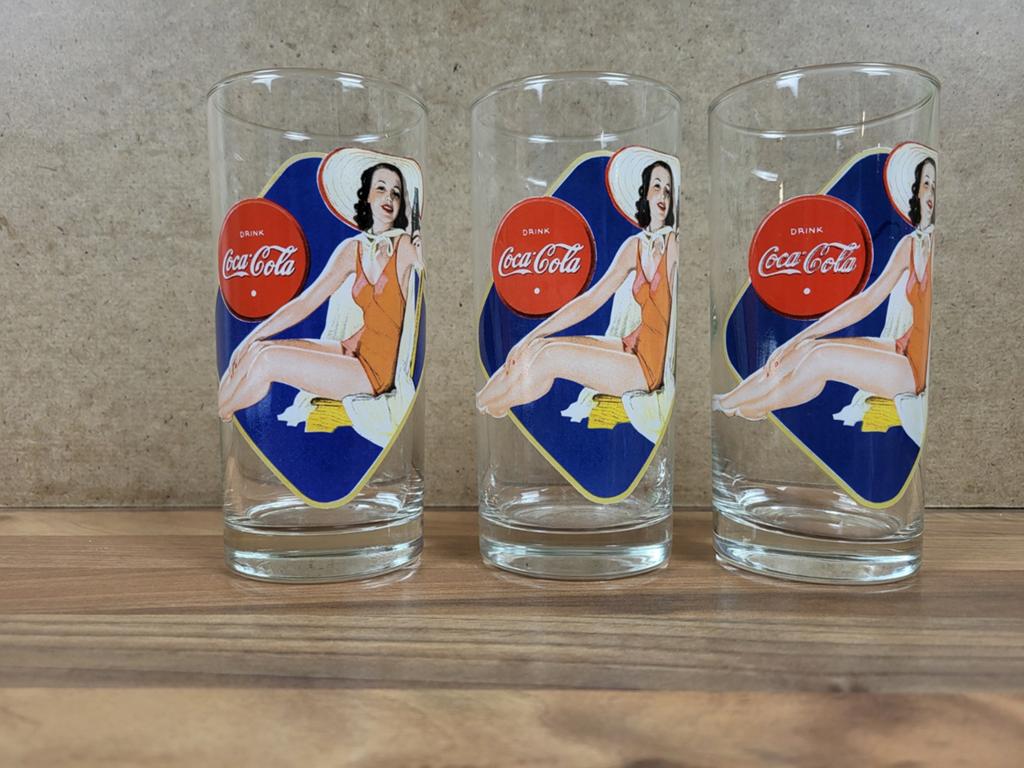 Set van 3 vintage Coca-Cola glazen met pin-up dame, Antiek en Kunst, Ophalen of Verzenden