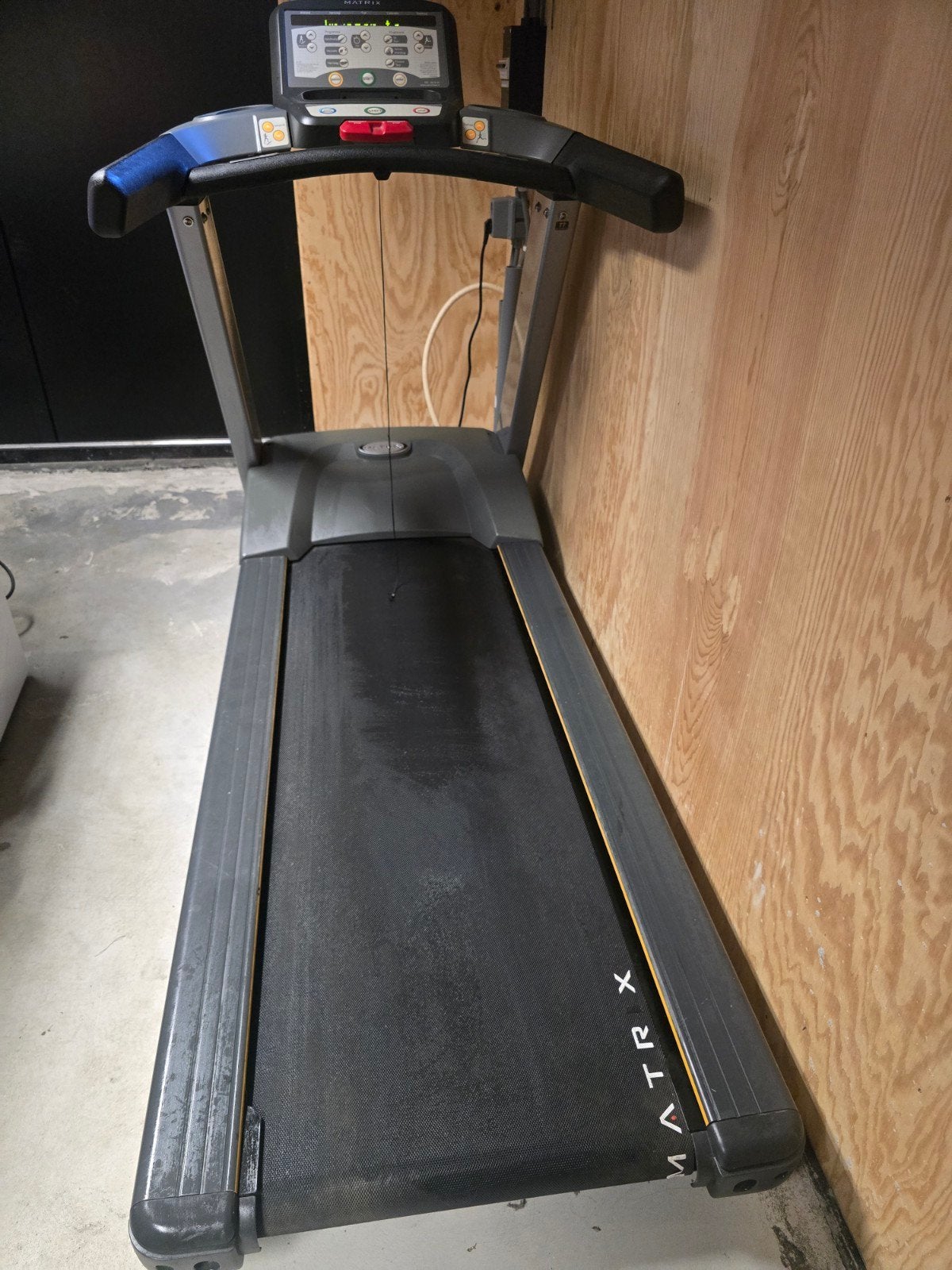 Matrix T3x Professionele Loopband – Heavy Duty (Sportschool, Ophalen, Zo goed als nieuw, Loopband