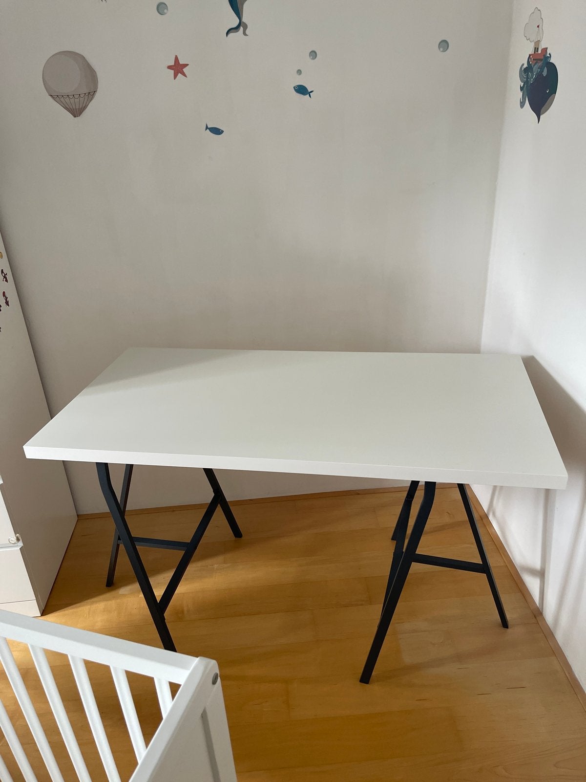 IKEA Linnmon / Adils bureau - wit met zwart onderstel, Ophalen, Demontabel, Spaanplaat of MDF, Zo goed als nieuw