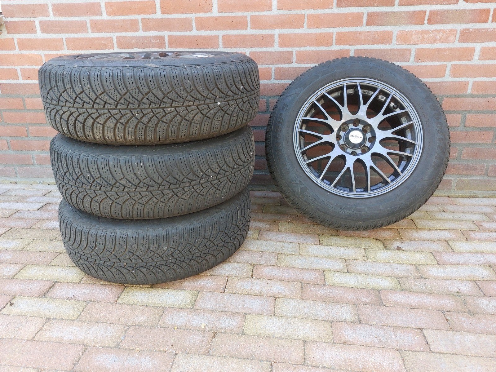 Goodyear banden + velgen 185/65R15, Ophalen