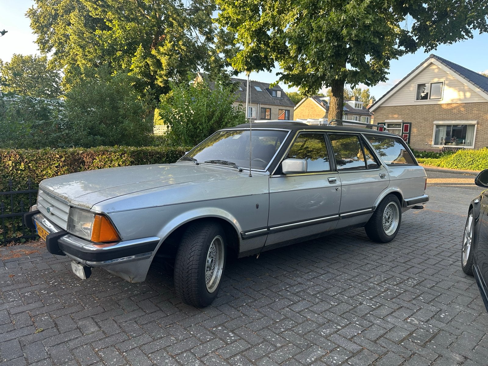 Ford Granada 2.8 GL AUT 1982 Grijs, Auto's, Automaat, 135 pk, 1382 kg, Origineel Nederlands
