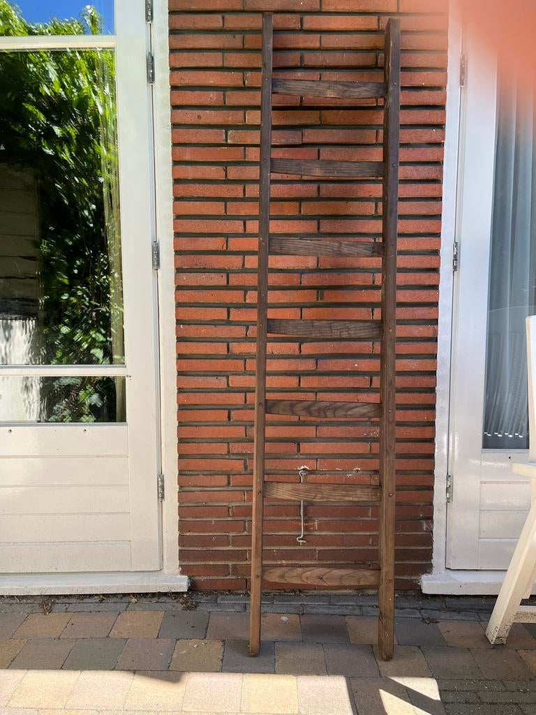 Mooie Decoratieve Houten Ladder Eikenhout Lengte 1.90 m., Antiek en Kunst, Antiek | Meubels | Stoelen en Banken, Ophalen