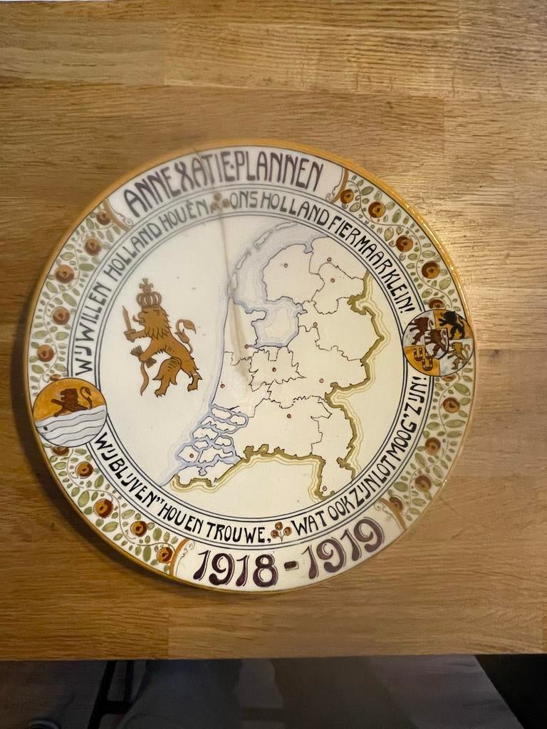 Twee antieke borden: Delfsblauw met levensspreuk & historisc, Ophalen of Verzenden