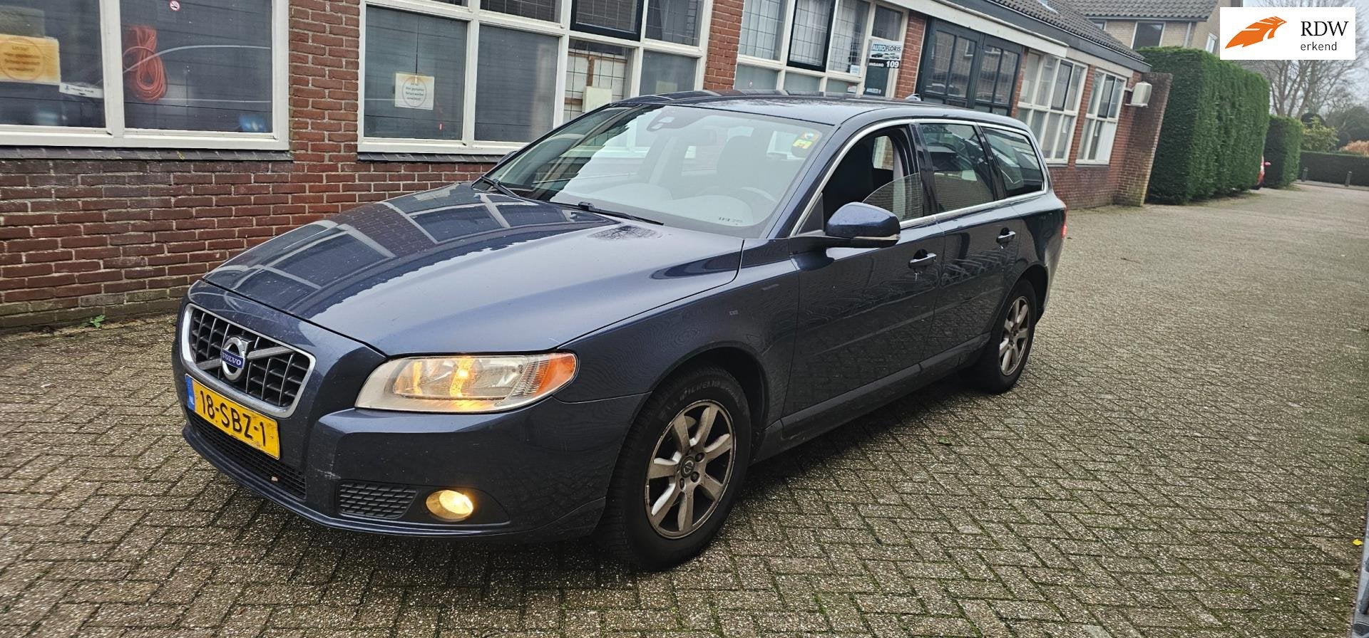 Volvo V70 2.0 T5 Kinetic Goed lezen handelsprijs /meeneempri, Euro 5, 4 cilinders, Blauw, 84 €/maand